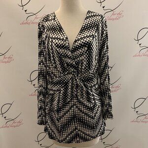 Unknown Brand. Size M. Crossover Drape Front. Stretch. Long Sleeve. B45